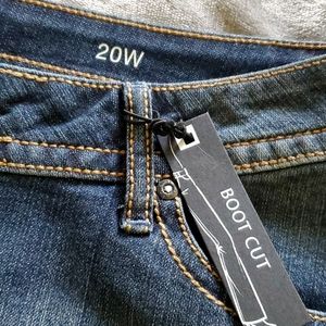 NEW with tags a.n.a. jeans. SZ 20 Very sexy jeans, great detail